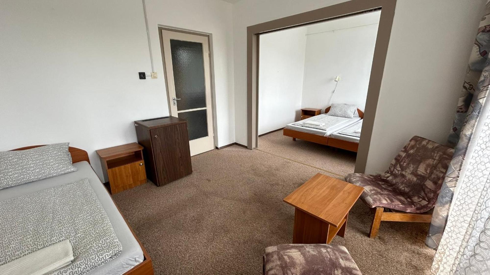 Aranypart Hostel Siófok Eksteriør billede