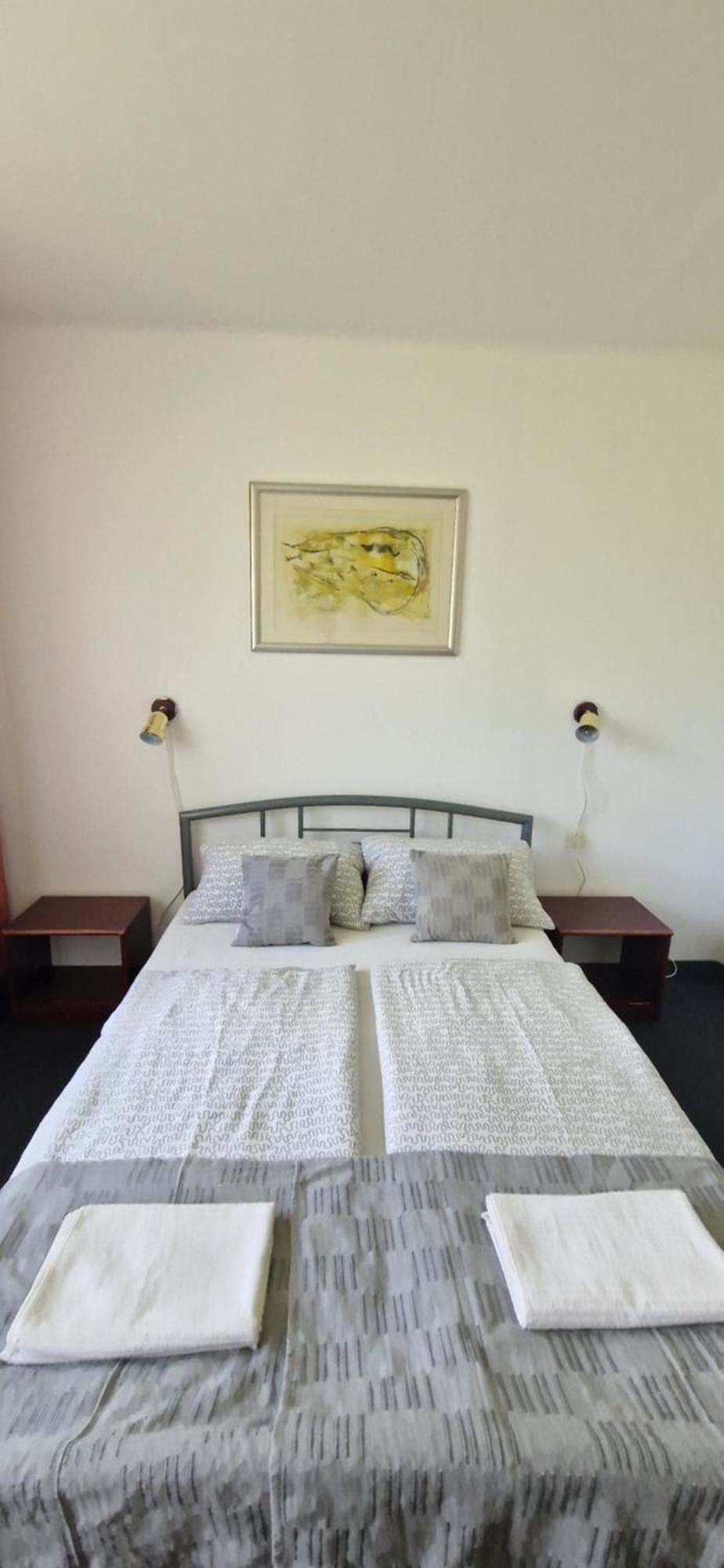 Aranypart Hostel Siófok Eksteriør billede