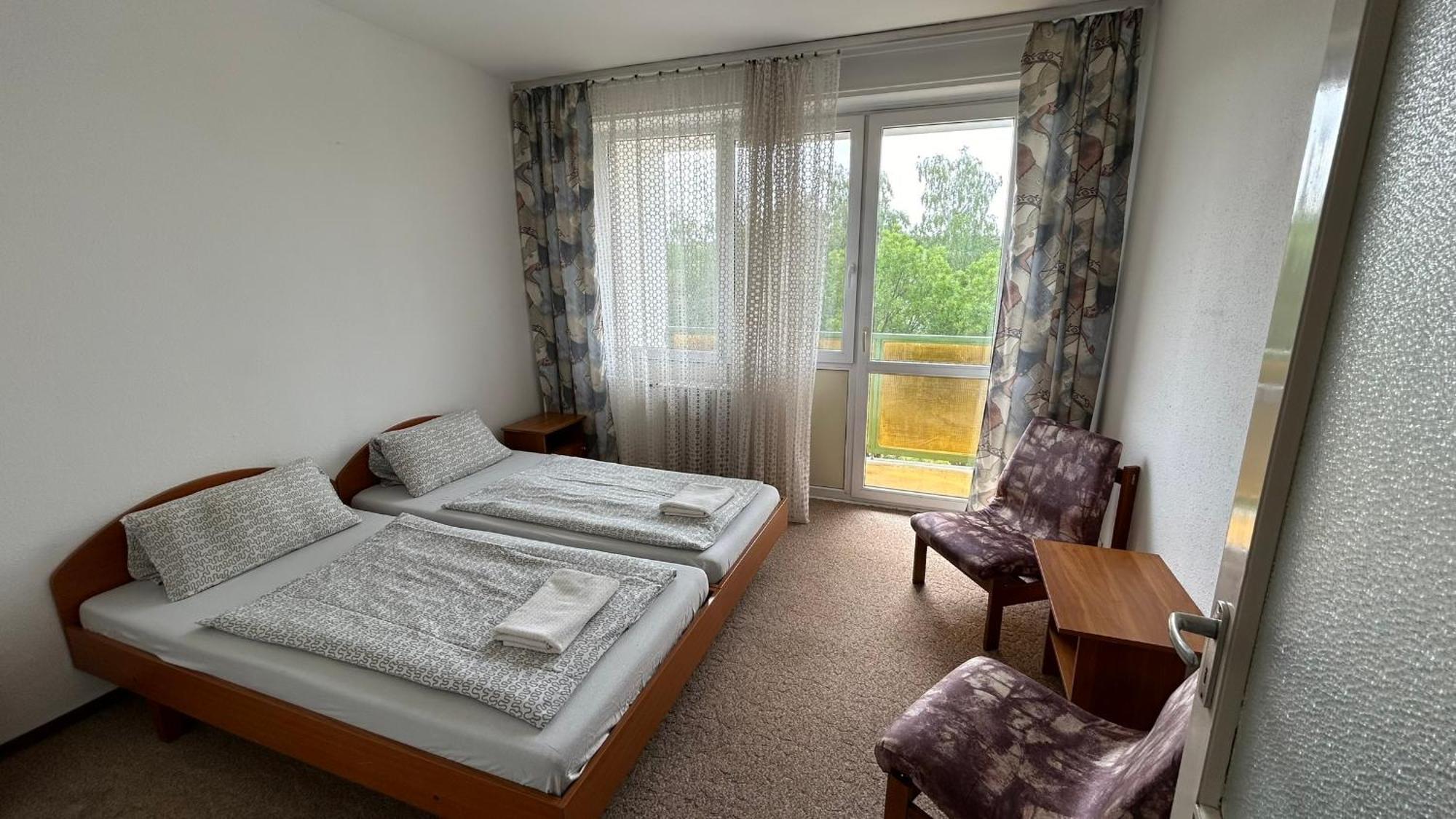 Aranypart Hostel Siófok Eksteriør billede