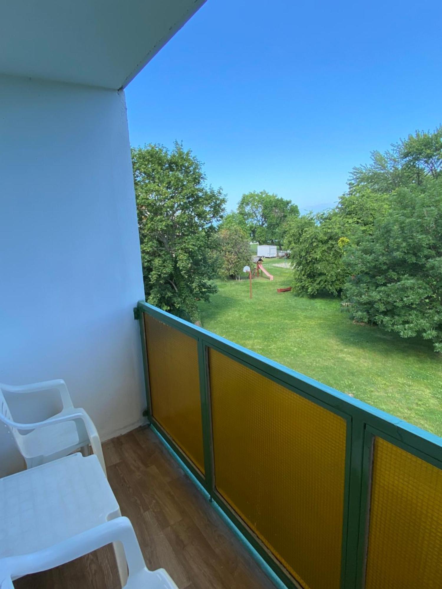Aranypart Hostel Siófok Eksteriør billede